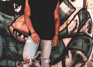 Tshirt Noir délavé avec Patch